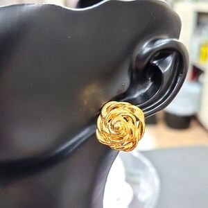 VINTAGE AVON GOLDEN ROSE EARRINGS